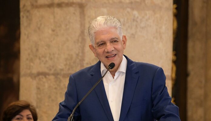 MOPC garantiza programa de bacheo llegará a todas las comunidades