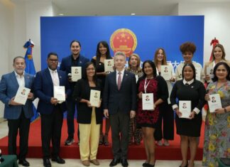 Embajador de China destaca avances del desarrollo chino y reafirma compromiso con RD