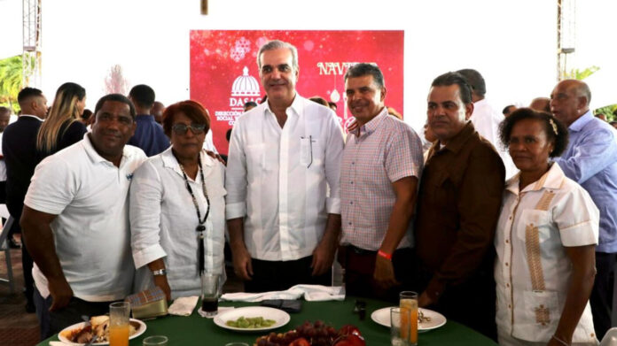 Abinader pone en marcha “Navidad 360”, con más de 15 millones de raciones de almuerzos