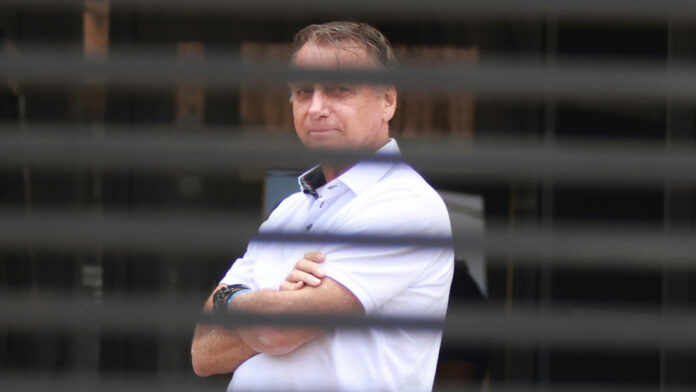 Supremo de Brasil decide mantener la detención preventiva de Bolsonaro