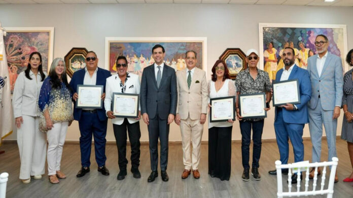 Ministerio de Cultura inmortaliza a seis íconos del merengue en galería permanente
