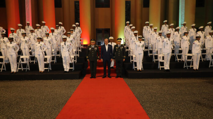 Abinader preside la graduación de la 64. ª Promoción de Oficiales del Ejército