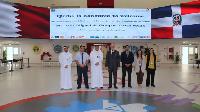 Ministro de Educación expone en Qatar propuestas para mejorar el aprendizaje con mayor inversión