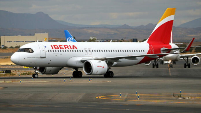 Venezuela revoca la concesión a 6 aerolíneas por "sumarse a las acciones de terrorismo"