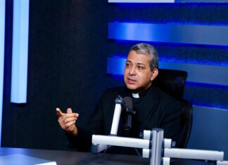 Monseñor Morel Diplán advierte corrupción en SeNaSa compromete “vida, salud y dignidad” de la población