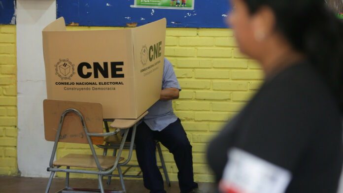 Disturbios en Honduras entorpecen el recuento especial de votos