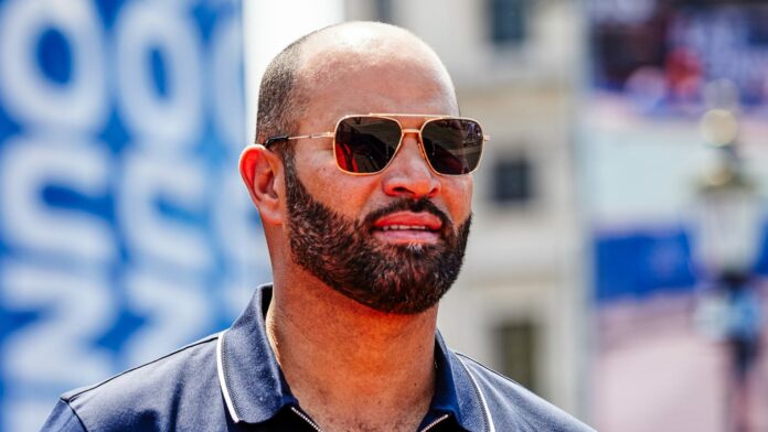 Estrellas Orientales anuncian a Albert Pujols como parte de su organización