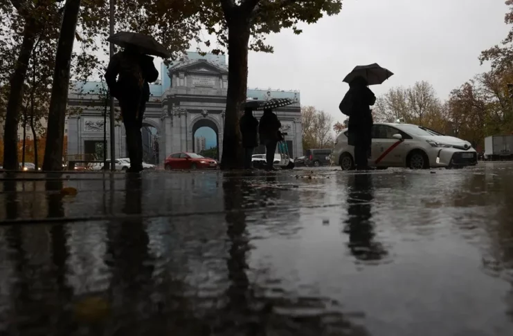 Vaguada continuará provocando lluvias en varias regiones