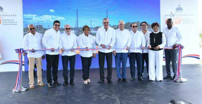 Abinader inaugura fase final de la avenida Ecológica