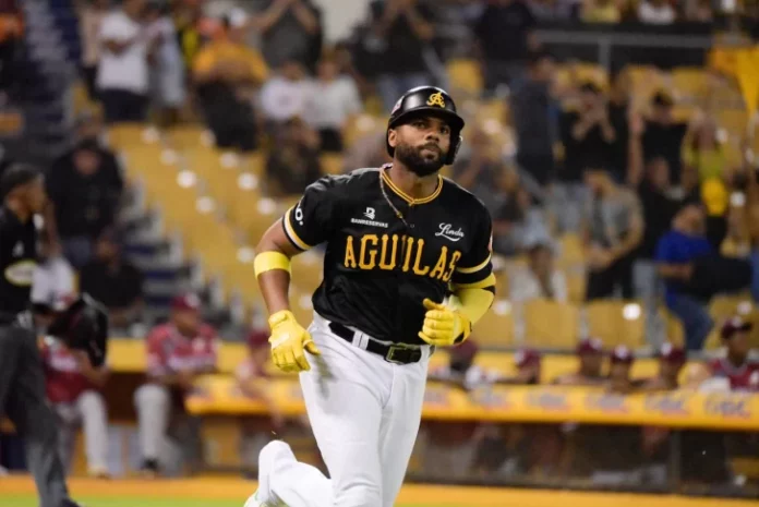 Águilas frenan la racha de los Gigantes con triunfo 8-5