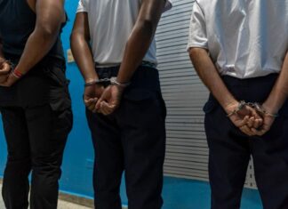 Autoridades arrestan tres hombres y desarticulan red de narcotráfico operaba en el AILA