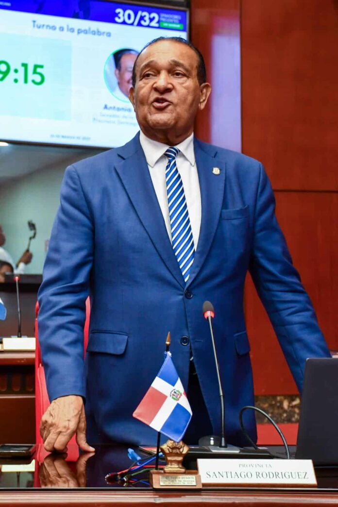 Antonio Marte dice “diciembre tiene que desaparecer” porque hay que dar demasiado