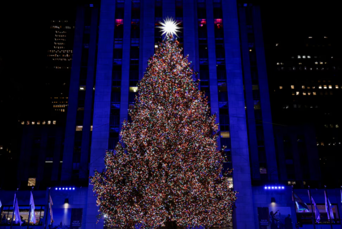 ¡Navidad inaugurada en Nueva York! El icónico árbol Rockefeller Center ya está brillando