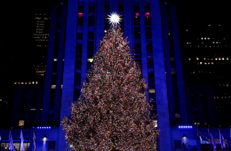 ¡Navidad inaugurada en Nueva York! El icónico árbol Rockefeller Center ya está brillando