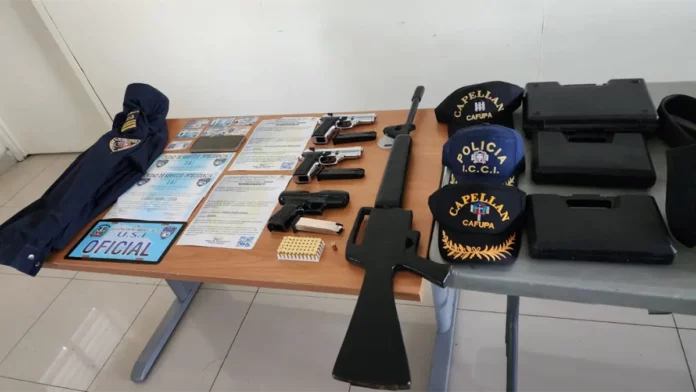 Policía ocupa armas de fuego y objetos ilícitos durante allanamientos en La Vega y Barahona