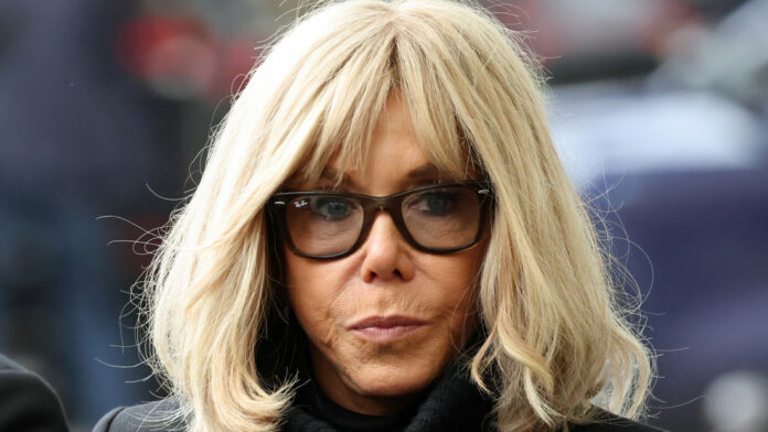 Brigitte Macron califica de “zorras estúpidas” a un grupo de feministas