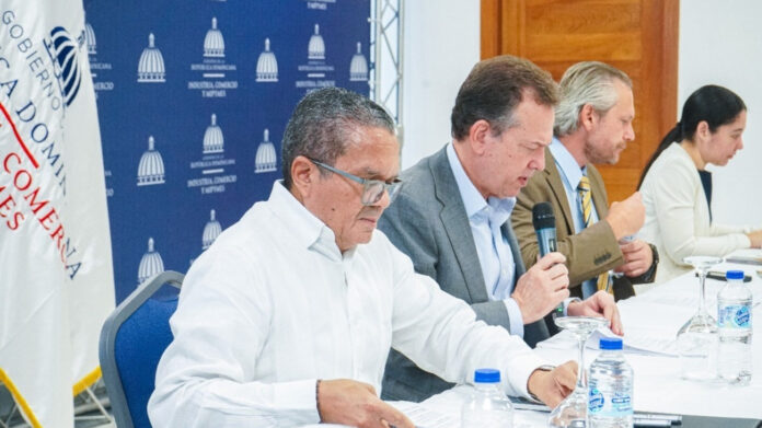 CNZFE aprueba permisos de instalación de 20 nuevas empresas de zonas francas