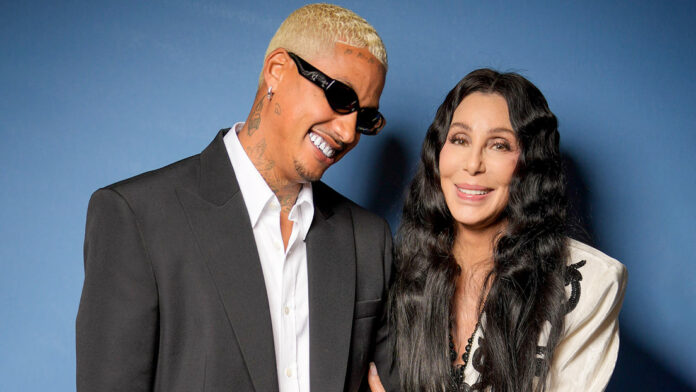 Cher tiene intenciones de casarse con su novio 40 años menor