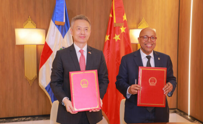 China dona equipos electrónicos a la Cámara de Diputados