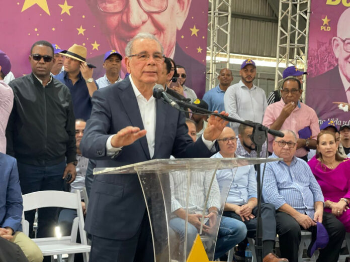 Danilo Medina: "El pueblo debe de aprender a conocer a la persona, no por el discurso sino por lo que hace"