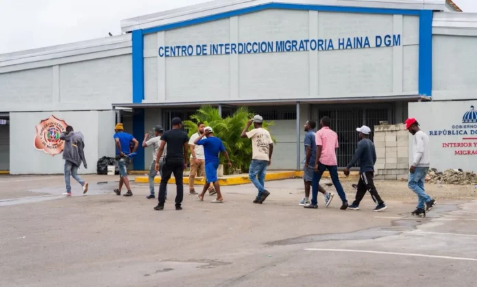 DGM detiene a 981 extranjeros irregulares y deporta a 1,363