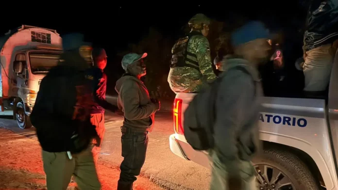 Detienen 827 extranjeros con estatus migratorio irregular; deportan 559