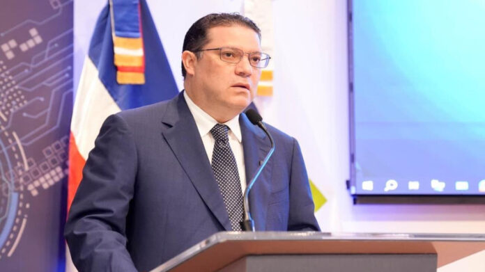 Aduanas reconoce el aporte de los dominicanos en el exterior