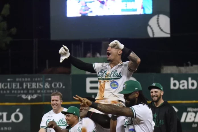 Las Estrellas vencen en doble juego al Licey