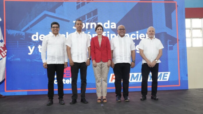 Gobierno impulsa inclusión financiera y transformación digital en San Cristóbal