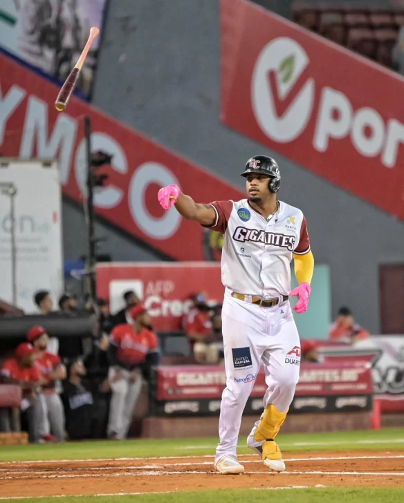 Gigantes derrota 4-1 a Leones