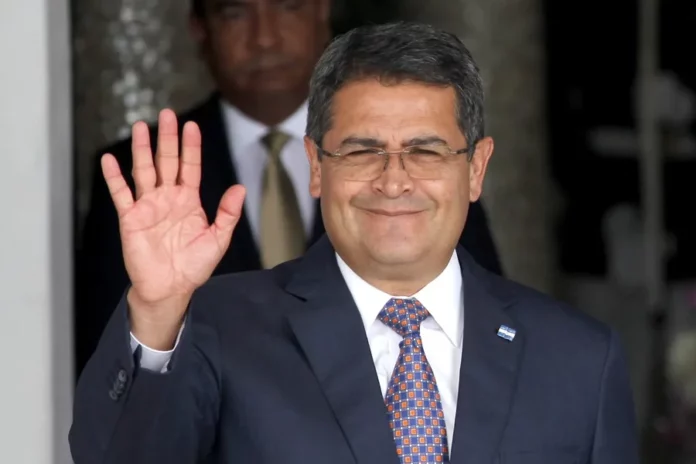 Honduras emite orden de captura contra Juan Orlando Hernández