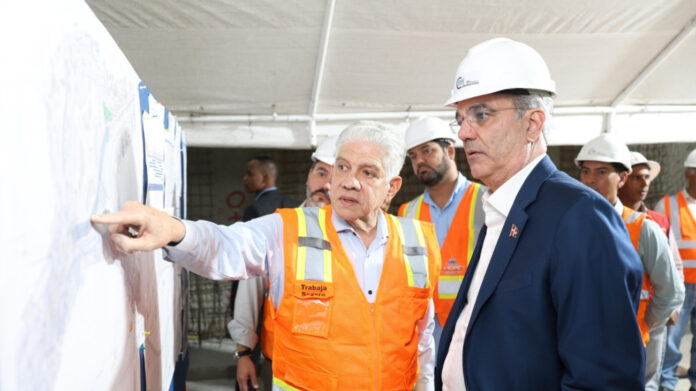 Abinader realiza visita de supervisión al túnel bajo la Plaza de la Bandera