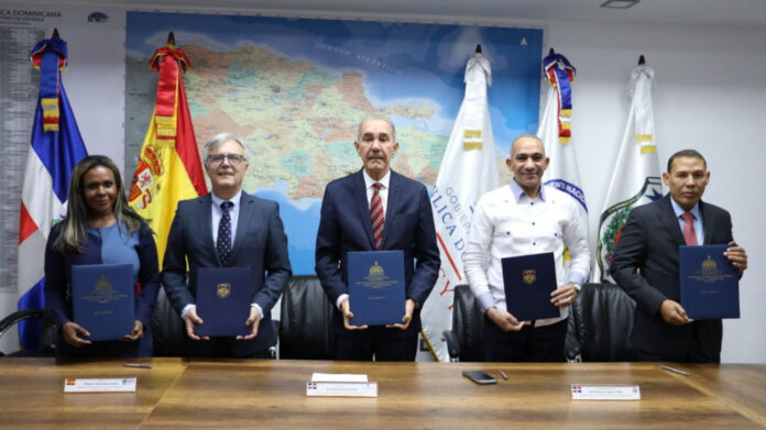 Mescyt, DNCD, DNI y SESI firman acuerdo para fortalecer cooperación académica