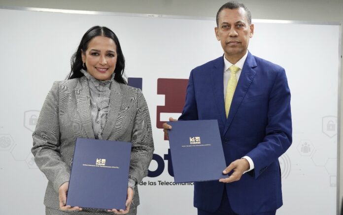 Indotel e Index firman acuerdo que fortalecerá la inclusión digital y la educación financiera