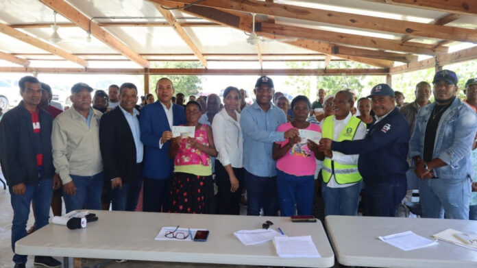 Gobierno avanza en el proceso de compensación económica con comunitarios de Monte Grande