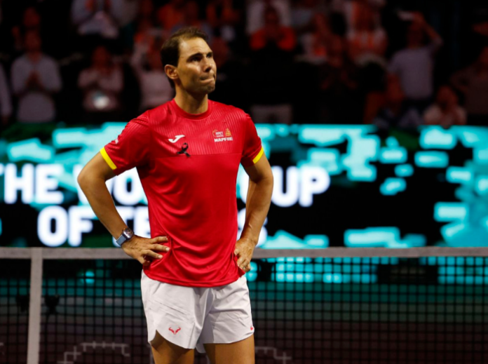 Rafael Nadal es operado de la mano derecha