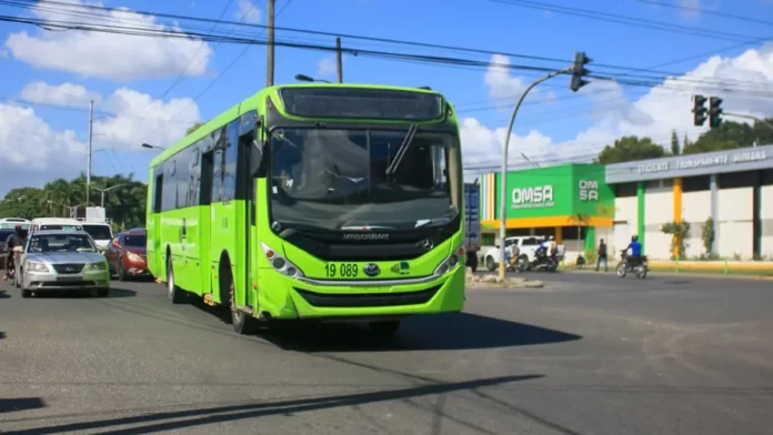 OMSA aclara que autobús en accidente de avenida George Washington no pertenece a su flota