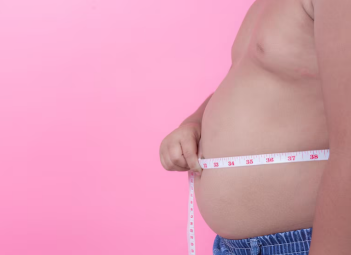 Por qué la llamada “panza cervecera” representa un riesgo para la salud cardíaca, según científicos
