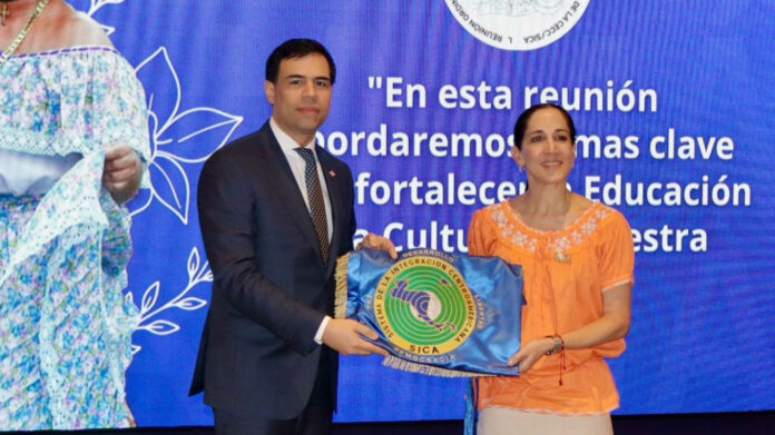 Roberto Ángel asume la presidencia pro tempore de la CECC-SICA