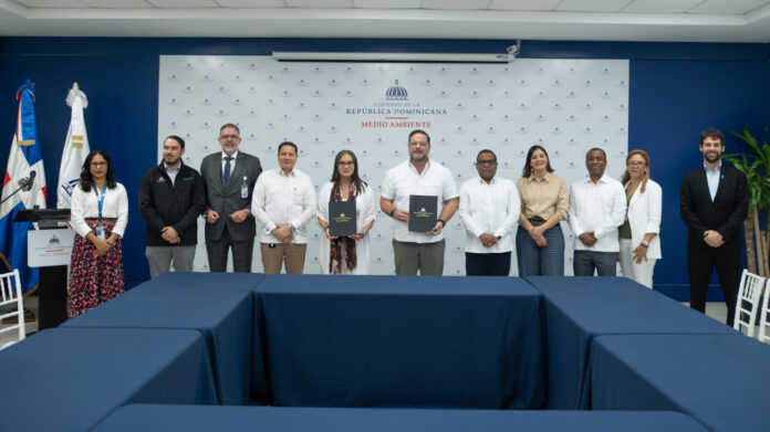 Lanzan oficialmente el proyecto Plastic Reboot