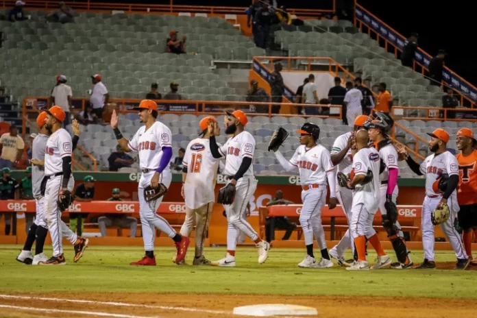 Toros derrotan a Estrellas y las envían al cuarto lugar
