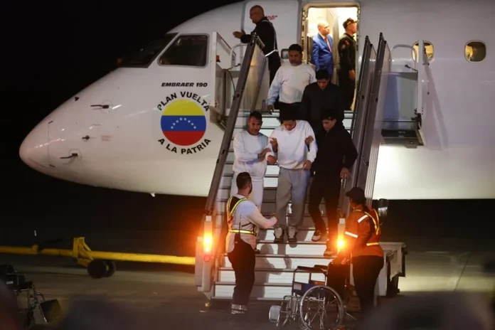 Venezuela autoriza a EEUU reanudación de vuelos de deportación