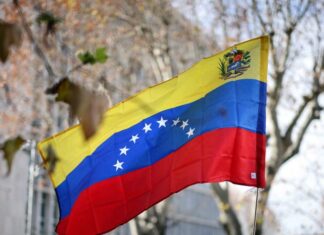 Militares venezolanos reconocen a Delcy Rodríguez como presidenta encargada del país