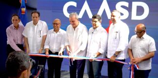 Presidente Abinader y director de la CAASD entregan saneada cañada Los Peralejos