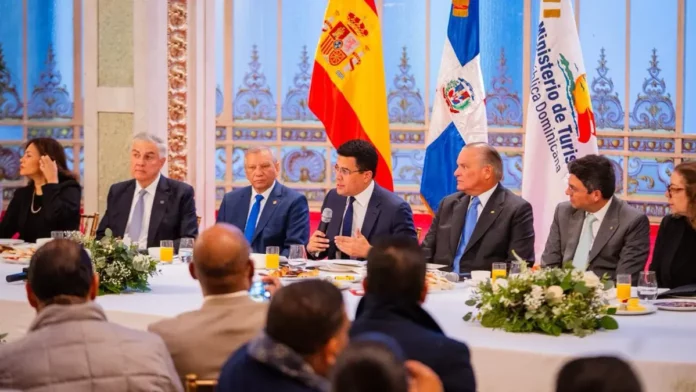 RD logra acuerdos en FITUR por más de 885 mil millones de pesos