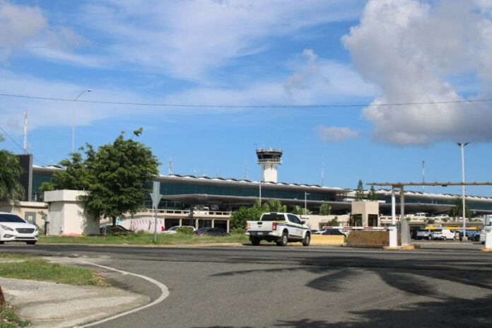 Cancelan 18 vuelos en el AILA por cierre de espacio aéreo tras ataque a Venezuela