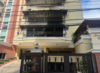 Un arbolito navideño provocó el incendio registrado en una torre de Bella Vista