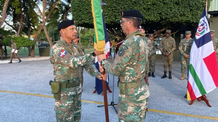 Comandante del Ejército dispone cambios de mando en varias unidades militares