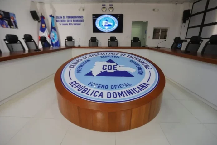 COE declara alerta amarilla en dos provincias y amplía alerta verde por sistema frontal