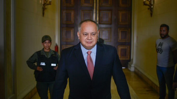 Diosdado Cabello recrimina a Petro por "decir barbaridades"